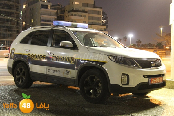 الشرطة توقف اسرائيليين اثناء تواجدهما بالقرب من مسجد حسن بك بيافا 